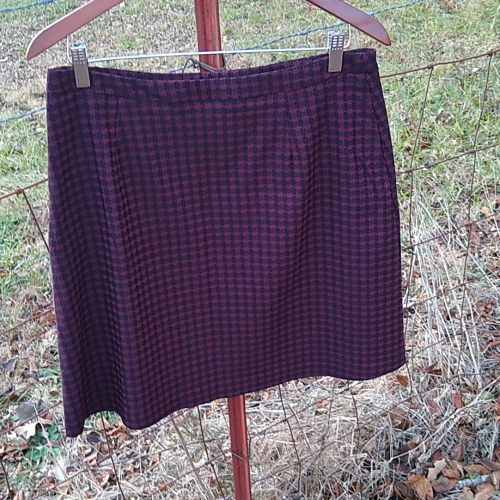 Margaret M Helms tooth skirt  size large